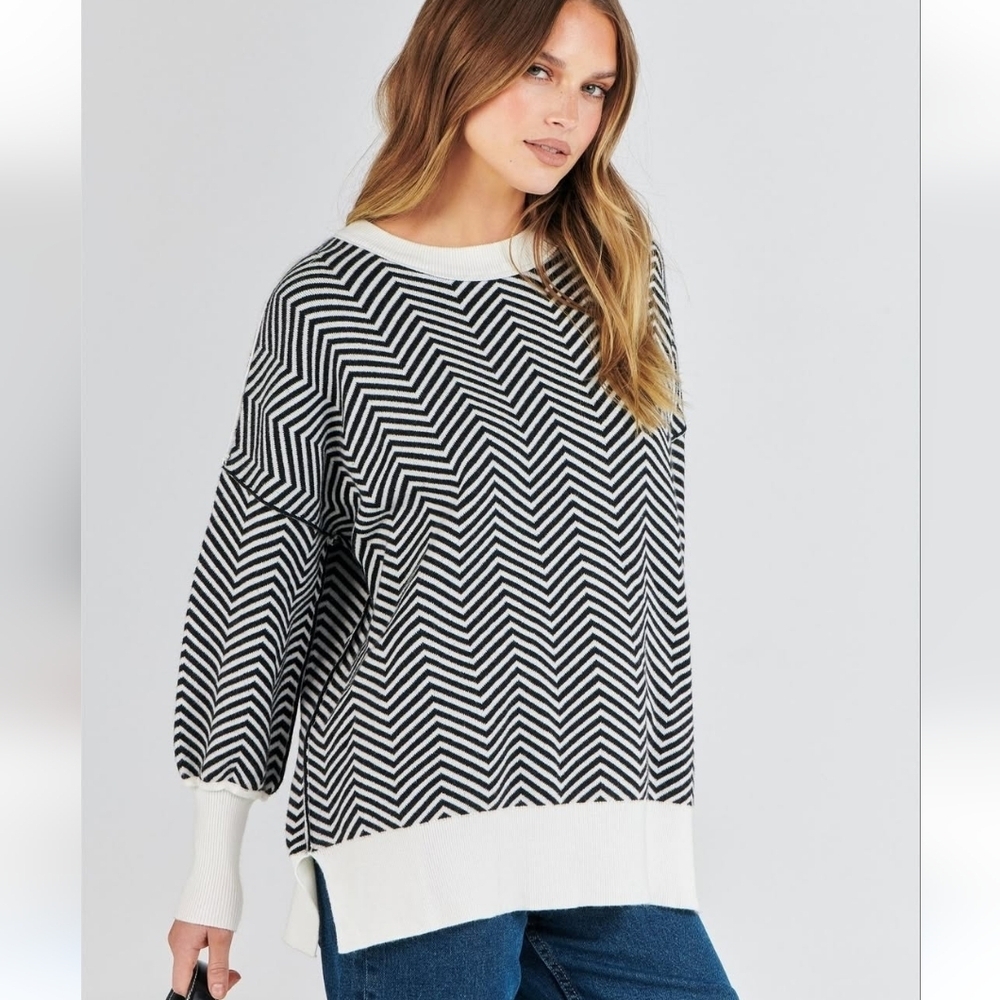 Anrabess Chevron Pattern Black and White Oversized Sweater Size Medium Fall Cozy